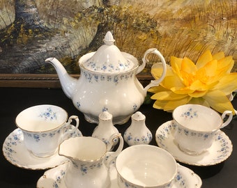Teapot, Sugar & Creamer Mixed Colors Mint Deco 3-Pc Tea Service Royal Albert 100 Years 1930 3-Piece Set Teapot, Sugar & Creamer Mixed Colors Mint Deco 3-Pc Tea Service Royal Albert 100 Years 1930 3-Piece Set