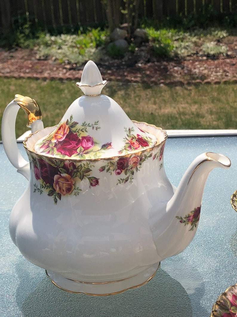 Royal Albert Old Country Rose, First Edition, Large Teapot, Teacup Saucer, Creamer Sugar Bowl, Bowls, 1960s Made in England, Gift image 7