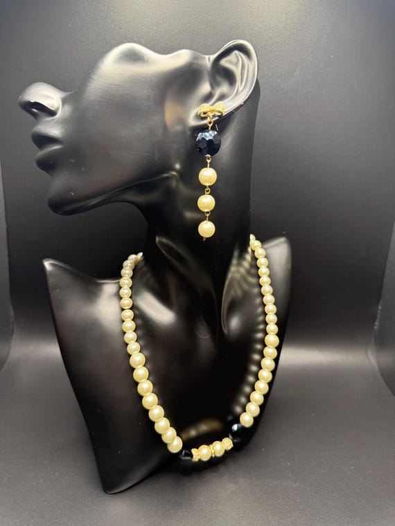 Bling Bow Pearl and Navy 2pc Necklace Set