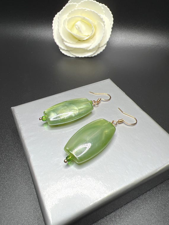 Green Rectangle Earrings, Minimalistic Jewelry, Green Earrings, Dangle Earrings, Gifts for Her, Stylish Accessories