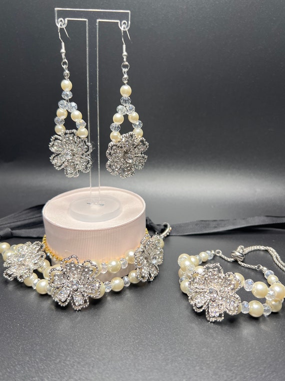 Formal Choker 3 pc Necklace Set