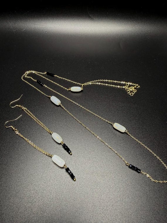 White Black and Gold Necklace Set