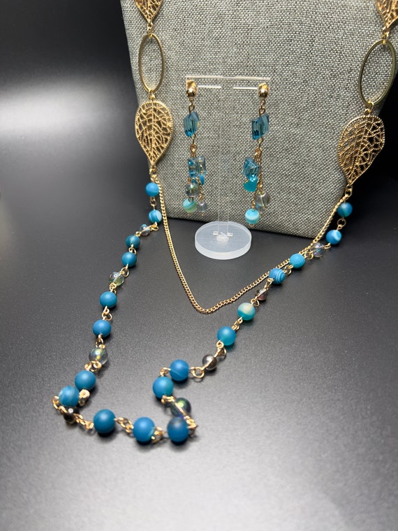 Blue Beaded 2pc Necklace Set with Double Leaves and post Earrings