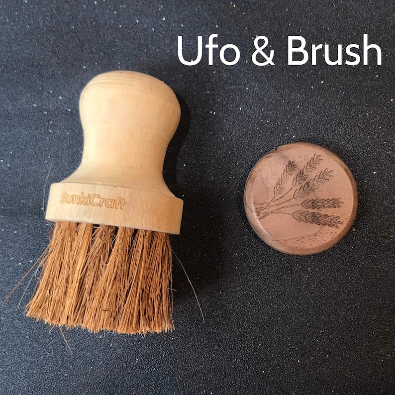 UFO BREAD LAME Wood is engraved a wheat bunch, 48 mm diameter & Thick 12 mm easy scoring bread. Gift for baker or valentine's day Ufo + Brush