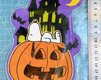 Halloween window cling, Penauts snoopy window decal, snoopy window sticker, peanuts holiday window decor, spooky snoopy sticker, car decor