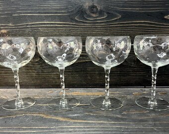 Loop Optic Swirl Stem Wine Glasses - Set of 4