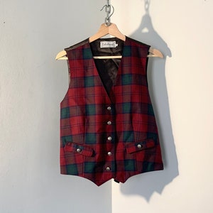 Vintage Plaid Vest / Edinburgh Button Up Vest