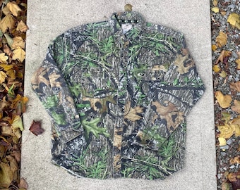 Real Tree Button Up Shirt / Hunter Camoflauge Shirt / Mossy Oak