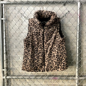 Faux Fur Vest / Reversible Puffer Vest / Cheetah Print Fur Vest / Y2K