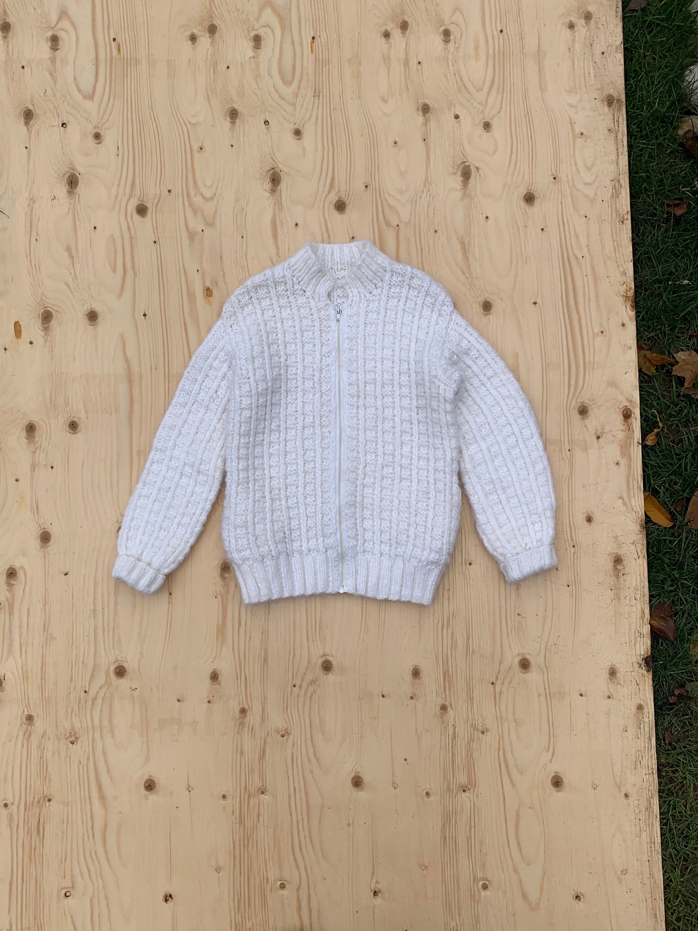 Hand Knit Zip up Cardigan / Soft White Knitted Sweater