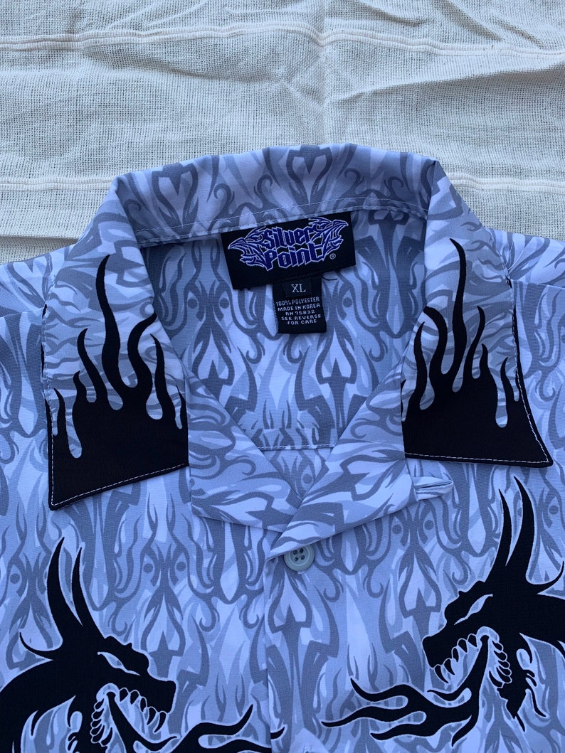 Sweat à Capuche Zippé Silver Point Y2K Tribal Dragon Flames - Jeunesse M (Rouge) - Occasion