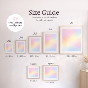 Pode incluir: Um guia de tamanhos exibe impress&otilde;es de arte emolduradas em v&aacute;rios tamanhos, incluindo A1 (59,4 x 84,1 cm), A2, A3, A4, A5 e formatos quadrados (20 x 20 cm, 30 x 30 cm). Cada impress&atilde;o apresenta um gradiente de cores pastel.
