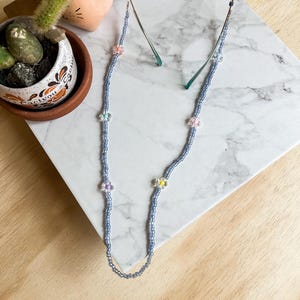 Flower power glasses chain