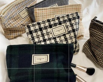 brown checkered makeup bolsa