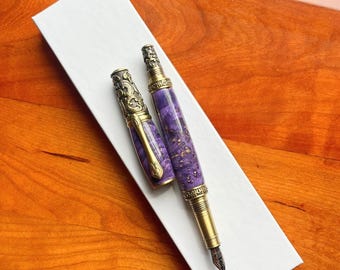 Lila Holunder Holz-Füllfederhalter