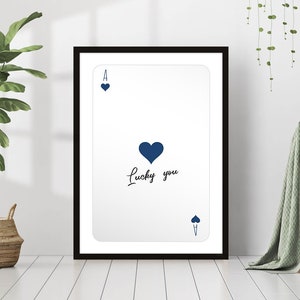 Póster retro con cita de naipes Blue Ace, impresión en lienzo con forma de corazón, para fiesta, estilo preppy, póker de la suerte, arte de pared con carrito de bar moderno y funky