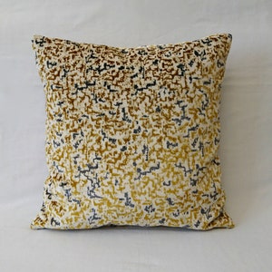 Funda de almohada de terciopelo estampada de color beige caramelo brillante, cojín de terciopelo moderno, almohada decorativa, funda de almohada de terciopelo camello, almohada contemporánea