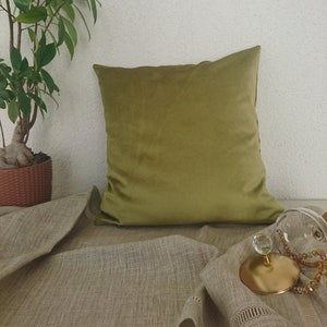 Bright Olive Green Velvet Pillow Cover, Velvet Cushion, Decorative Modern Pillow, Reseda Greeen Velvet Pillowcase, All Size Washable Pillow