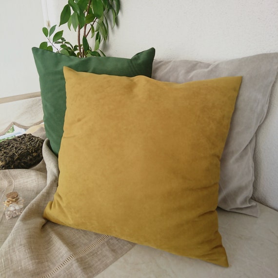 Mustard yellow velvet clearance pillow