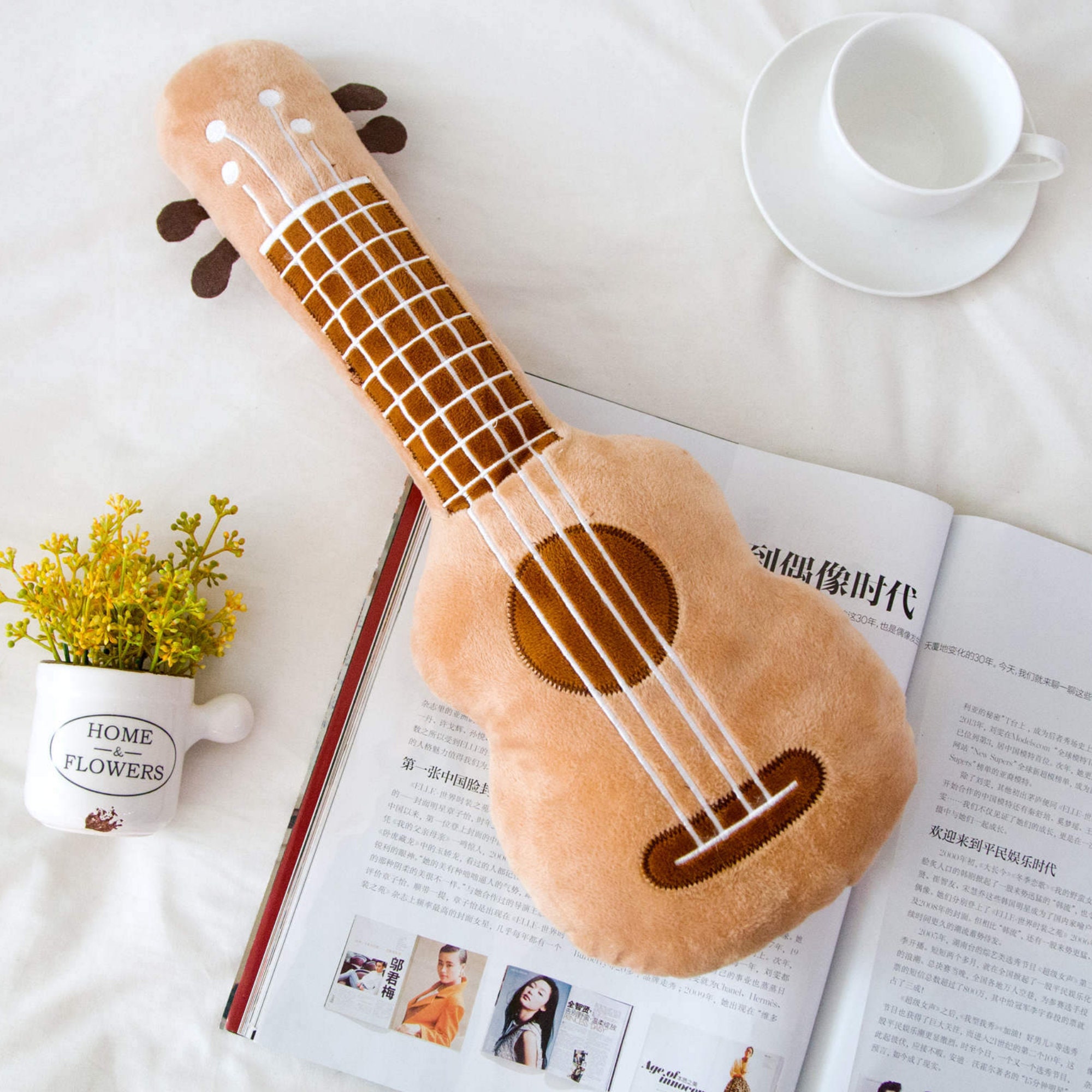 peluche de guitarra