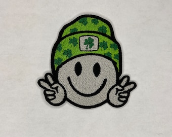 Toppa ricamata con smiley per il giorno di San Patrizio / Toppa da cucire / Toppa da stirare / Toppa per zaino / Toppa per giacca / Toppa con simbolo della pace / Regali di marzo