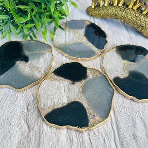 Handmade Resin Agate Coaster Set: Modern Home Decor, Elegant Drink Coasters