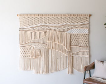 Extra grote macrame muur hangen, Boho Macrame Wall Art, unieke textiel wand decor, Japandi tapijt boven hoofdeinde, woonkamer kunst aan de muur