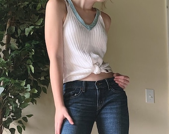 Vintage Tommy Hilfiger Blanco y Baby Blue Algodón Crisscross Racerback Tank Top / Grande