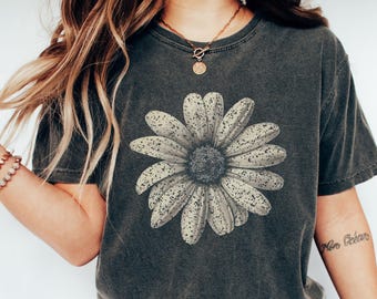 Retro Daisy Flower Comfort Colors Shirt, Vintage Floral T-Shirt, Distressed Summer TShirt, Gift For Daisy Lover