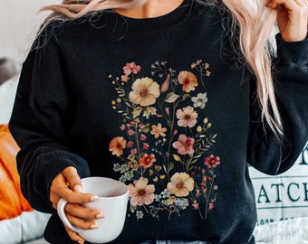 Rustic Fall Floral Sweatshirt, Cottagecore Flowers Crewneck Pullover, Autumn Botanical Nature Shirt, Retro Wildflowers Sweater, Gift For Her