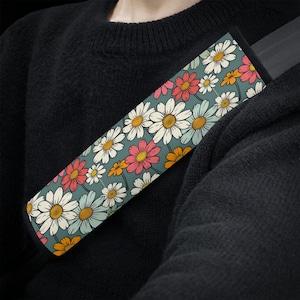 Retro Daisy Flower Car Seat Belt Covers, Cute Floral Seat Belt Strap Cover, Car Seat Belt Pad, Aesthetic Car Accessories Car Decor Gift