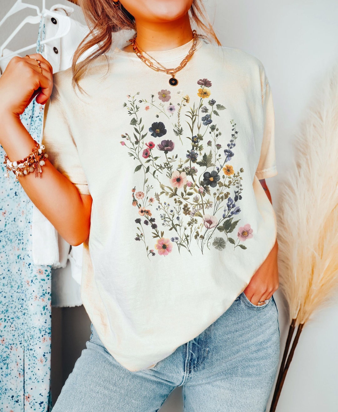Vintage Pressed Flowers Comfort Colors Shirt, Spring Wildflowers Tee ...