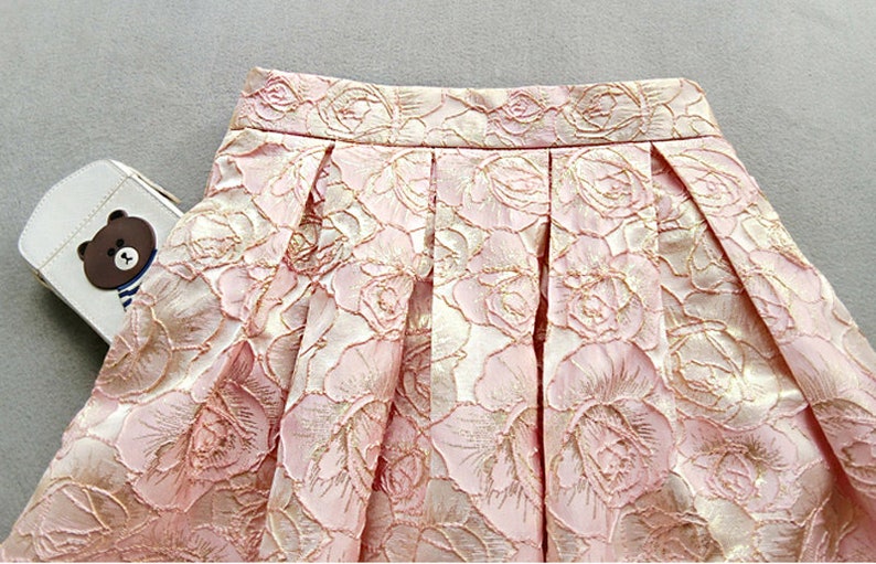 Custom LengthSize Available Pink /& Gold Rose Jacquard Box Pleat Midi Skirt with Pockets