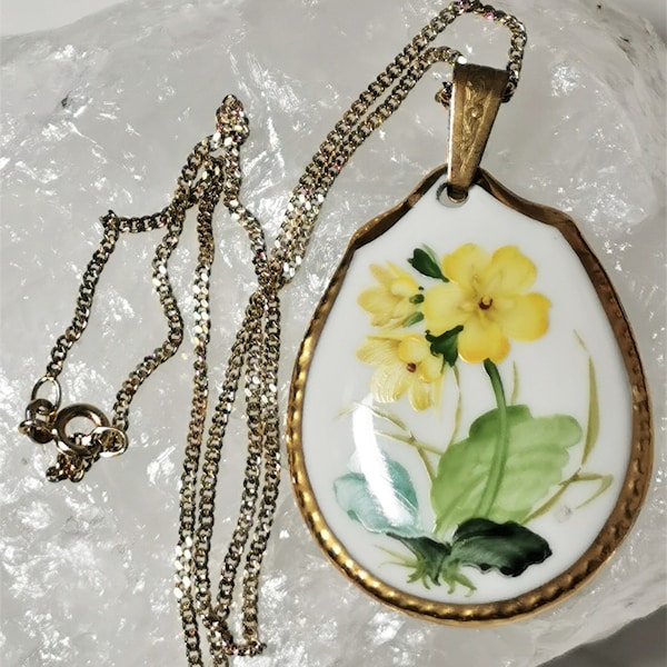 0063-Vintage Rosenthal dirndl pendant with hand-painted flower motif and 925 silver gold-plated curb chain