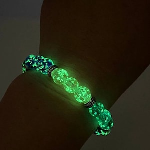 Chakra bracelet made of Luminoso stone beads/ fluorescent