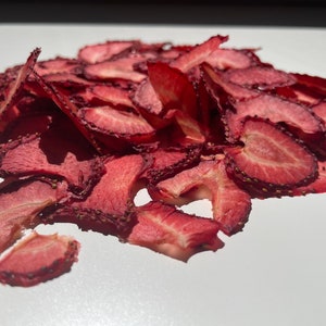 Dried Strawberries, Dehydrated Strawberries, Strawberry Chips, Healthy Snacks, All Natural, 1 oz