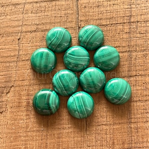 AAA Natural Malachite Round Cabochon Calibrated Size Flat Back Loose Gemstone 4,5,6,7,8,9,10,11,12,13,14,16,17,18,20,22,26,30,40 MM