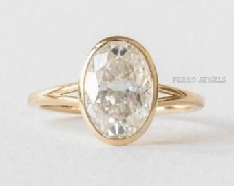 Ovaal geslepen moissaniet bezel set verlovingsring/14 kt geelgouden solitaire ring/ovale diamanten trouwring/unieke gespleten schacht verjaardagscadeau