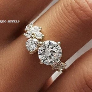 Diamond Cluster Ring/Multi-stone Diamond Ring/Moissanite Cluster Engagement Ring/Unique Cluster Ring /gift for her/Multi-stone Promise Ring