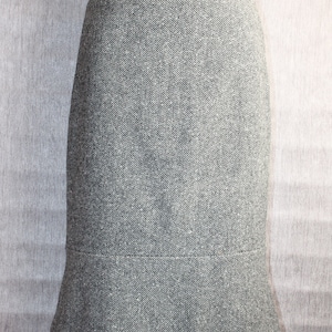 Vintage grey tweed skirt with flounce Dark academia clothing for women Wool skirt size m