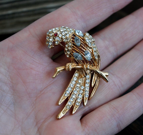 Vintage parrot pin gold tone Rhinestone bird broo… - image 9