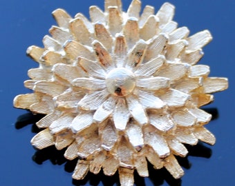 Vintage Gerry's brooch Aster flower pin gold tone Floral jewelry gift for grammy