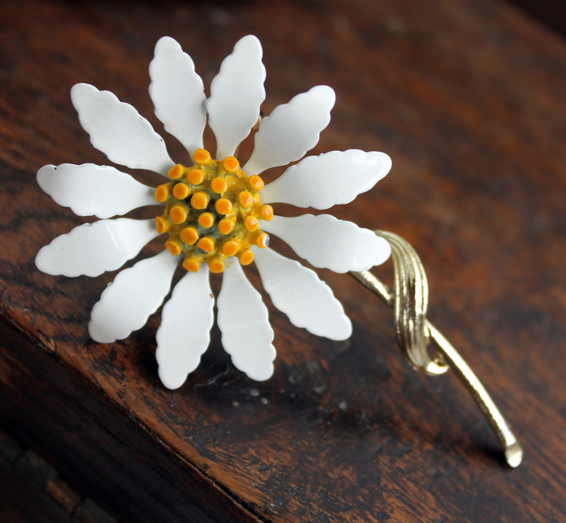 Vintage enamel daisy brooch gold tone Cottagecore jewelry gift Etsy