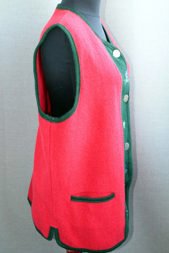 Vintage embroidered dirndl vest size XL Red green… - image 7