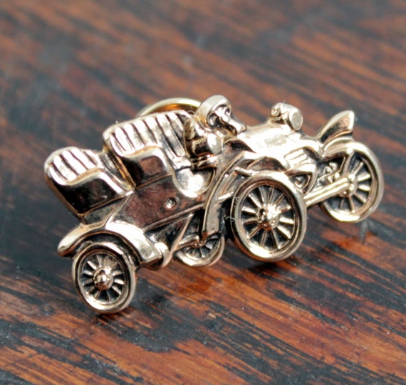 Vintage retro car pin gold tone Sarah Coventry ca… - image 3