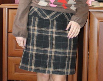 Vintage black beige tartan mini skirt for women size M Dark academia clothing Wool plaid skirt short College student gift