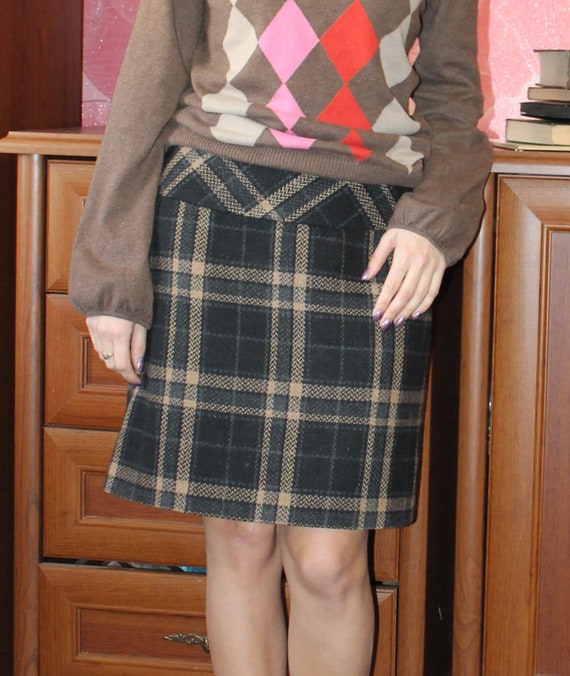 Dark plaid wool skirt hotsell