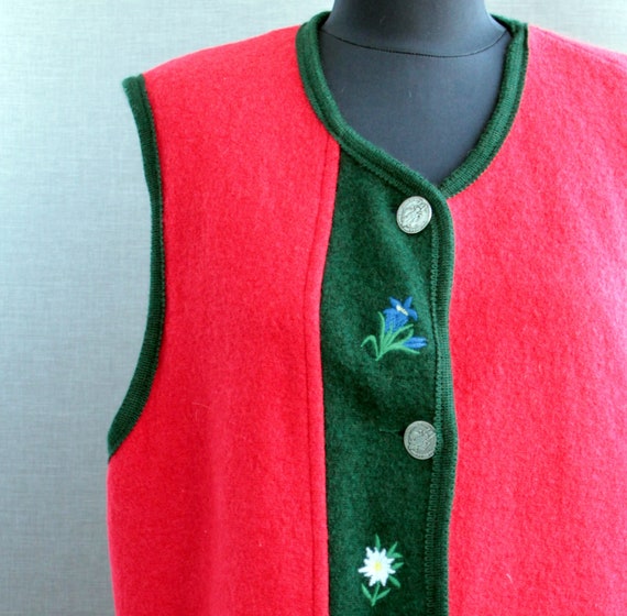 Vintage embroidered dirndl vest size XL Red green… - image 1
