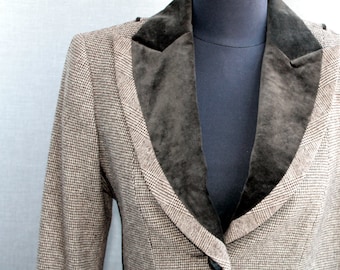 Vintage wool brown plaid jacket size M-L Cropped houndstooth blazer women Dark academia clothing