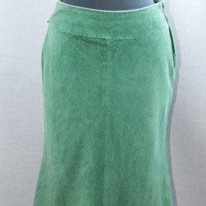 Vintage a line corduroy midi skirt for women size M Green velveteen flared skirt Aesthetic clothes women